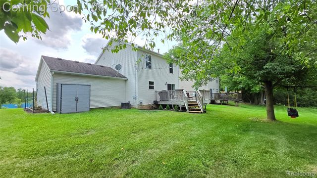 2439 Par Court, Oceola Township, MI 48843