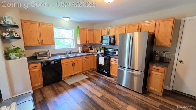 2439 Par Court, Oceola Township, MI 48843