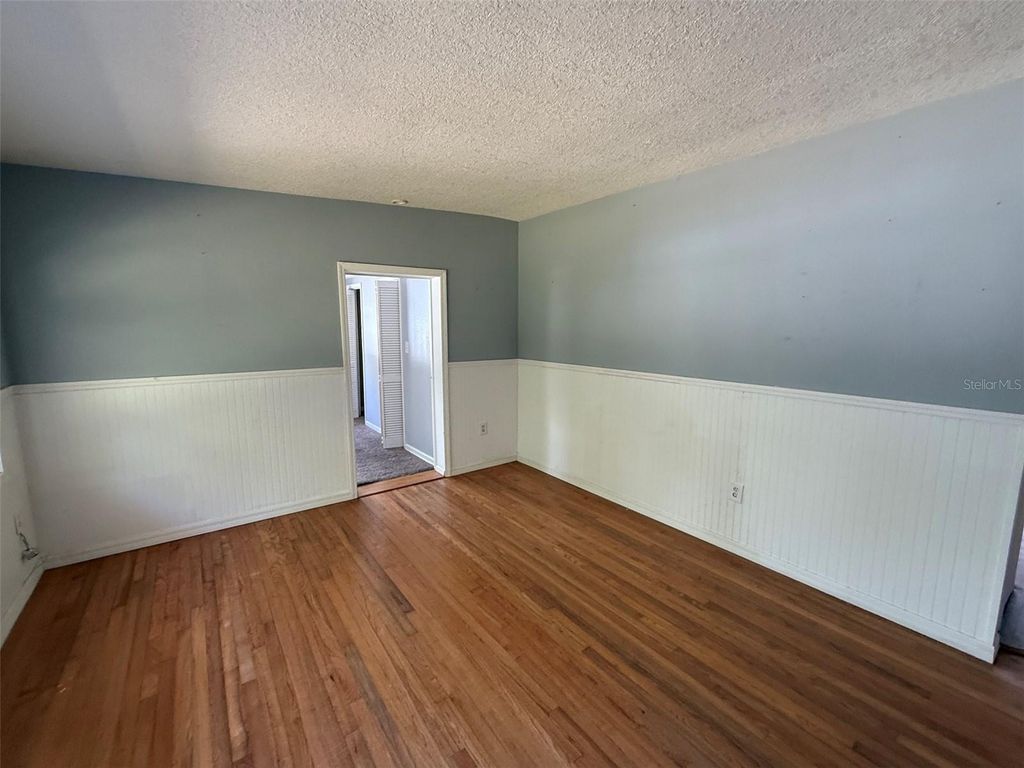 Image 2 of property listing at 2213 MURDOCK BOULEVARD, Orlando, FL 32817