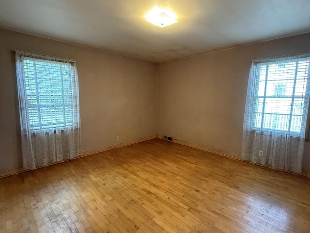 1216 LINDBERGH AVENUE, Stevens Point, WI 54481