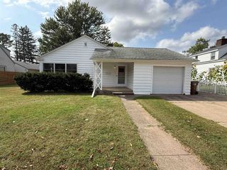 1216 LINDBERGH AVENUE, Stevens Point, WI 54481