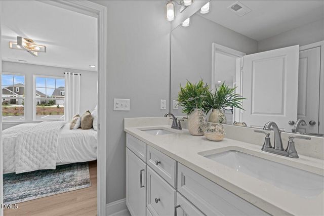 902 Kensley Grove Lane, Fuquay Varina, NC 27526