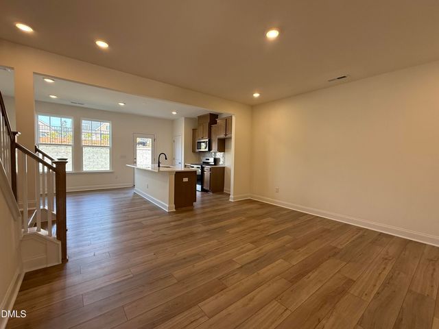 902 Kensley Grove Lane, Fuquay Varina, NC 27526