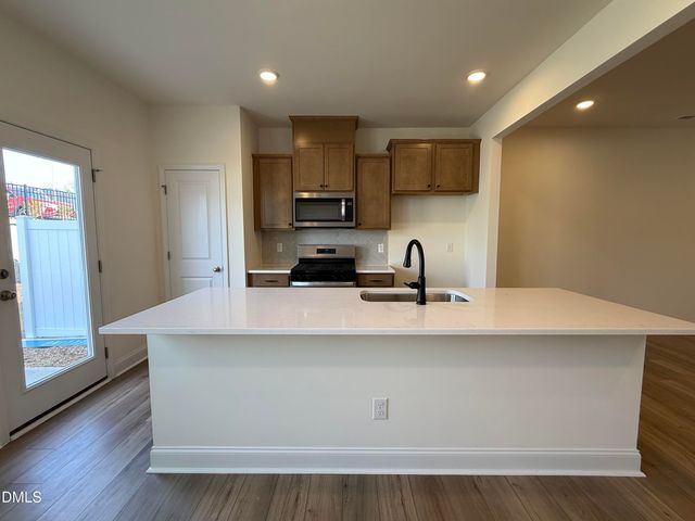 902 Kensley Grove Lane, Fuquay Varina, NC 27526