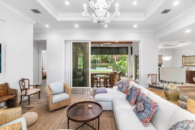 135 Dixie Boulevard, Delray Beach, FL 33444