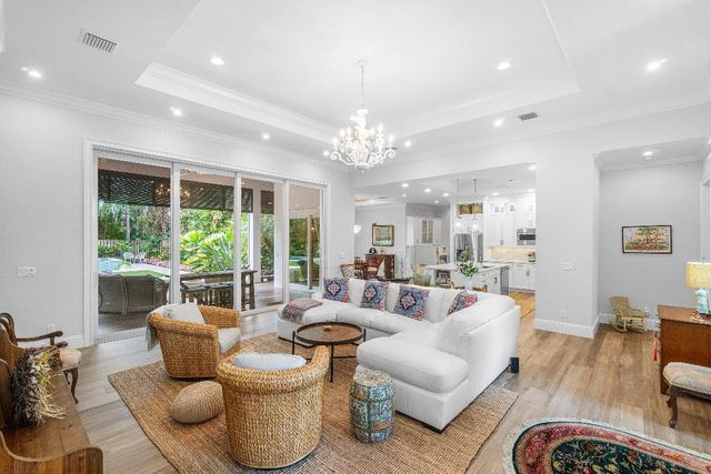 135 Dixie Boulevard, Delray Beach, FL 33444