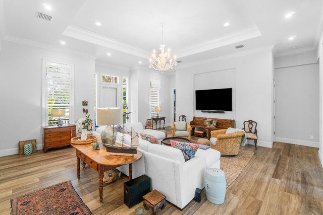 135 Dixie Boulevard, Delray Beach, FL 33444