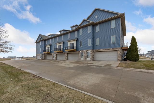 475 Glenmoor Place, North Liberty, IA 52317