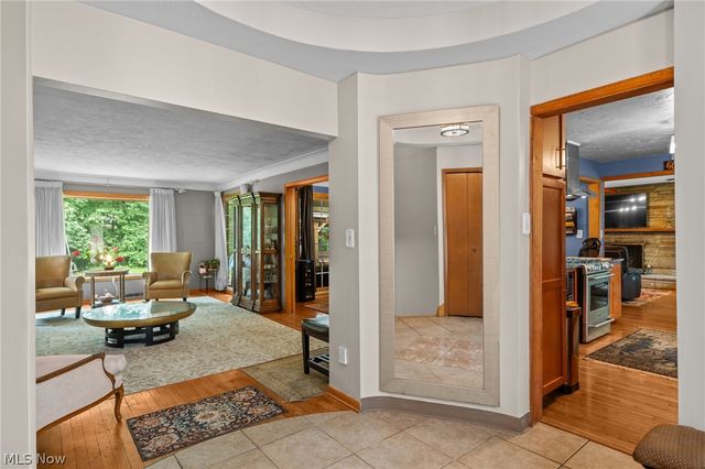 3819 Brainard Road, Woodmere, OH 44122