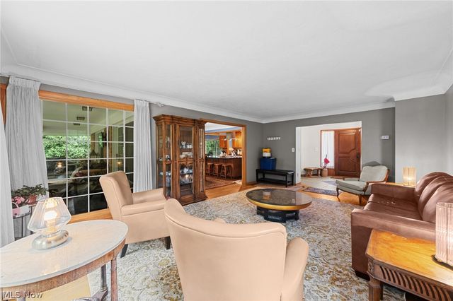3819 Brainard Road, Woodmere, OH 44122