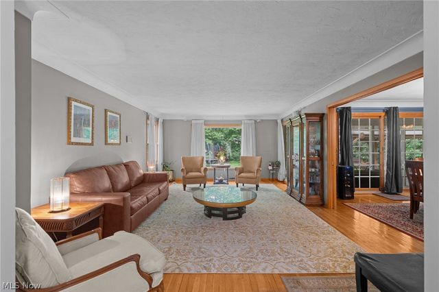 3819 Brainard Road, Woodmere, OH 44122