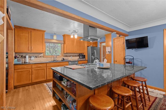 3819 Brainard Road, Woodmere, OH 44122