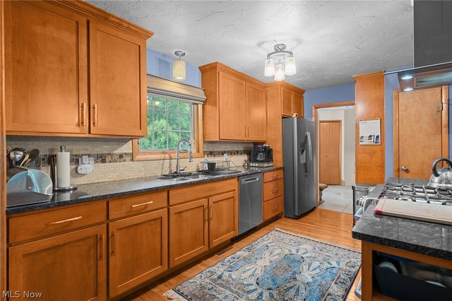 3819 Brainard Road, Woodmere, OH 44122