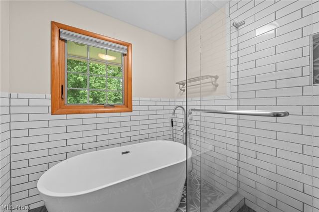3819 Brainard Road, Woodmere, OH 44122