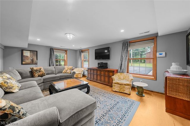 3819 Brainard Road, Woodmere, OH 44122