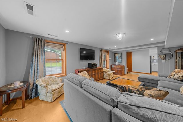 3819 Brainard Road, Woodmere, OH 44122