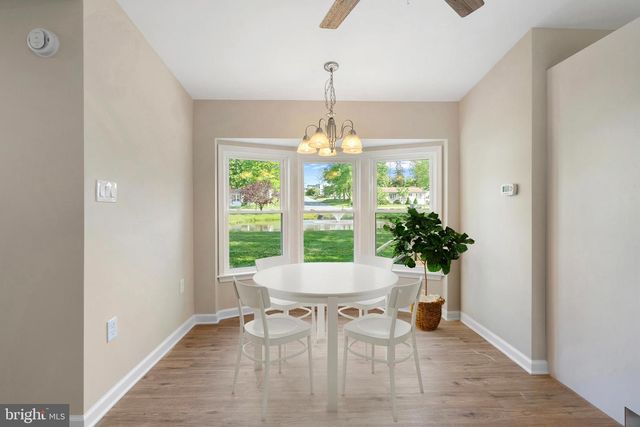 930 LAKEVIEW DR, Green Lane, PA 18054