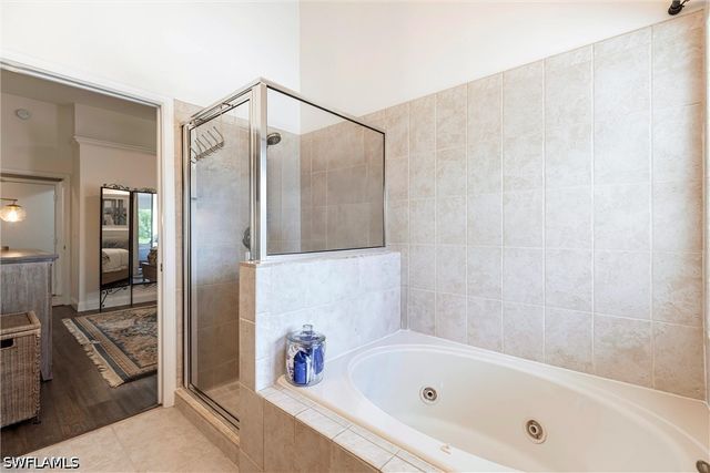 6769 Berwick PL, Naples, FL 34104