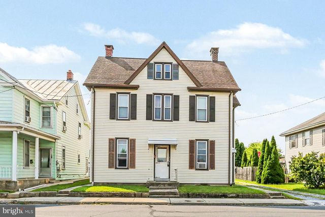 632 W MAIN ST, Palmyra, PA 17078