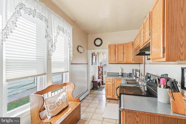 632 W MAIN ST, Palmyra, PA 17078
