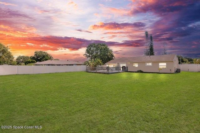 950 Gatewood Court NE, Palm Bay, FL 32905