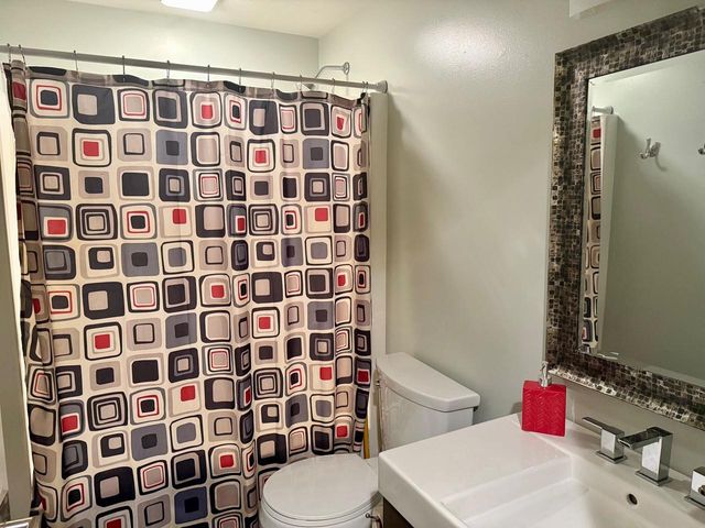 2812 Fellman Dr, Ashland, WI 54806