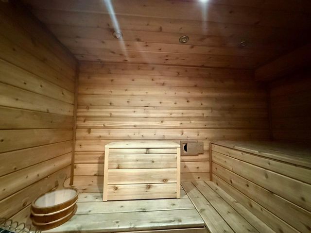 2812 Fellman Dr, Ashland, WI 54806