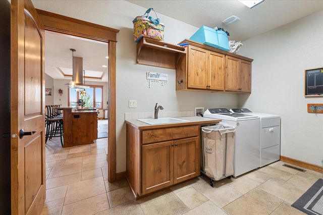 1606 W Gail Jean Ln, Spokane, WA 99218