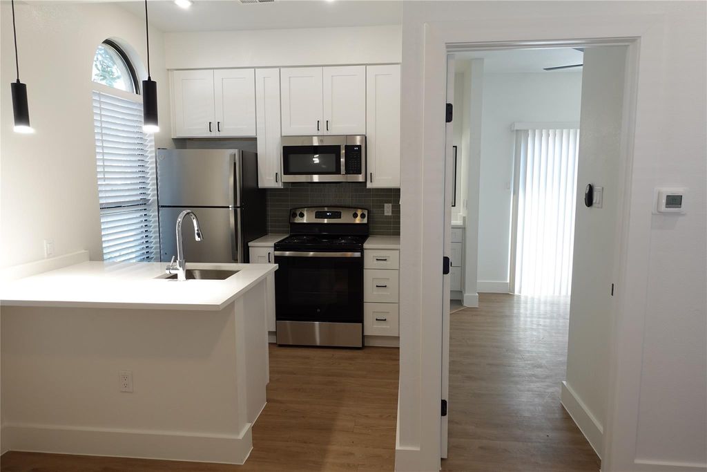2714 Nueces ST 101, Austin, TX 78705