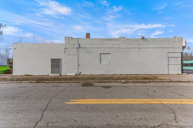 11901 Gunston Street, Detroit, MI 48205