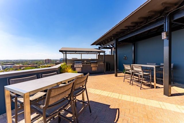 54 Rainey ST 1122, Austin, TX 78701