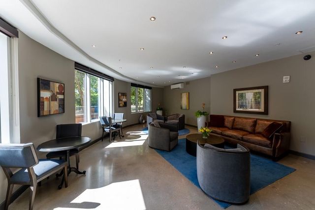 54 Rainey ST 1122, Austin, TX 78701