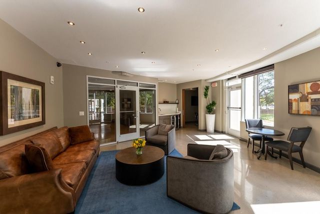 54 Rainey ST 1122, Austin, TX 78701