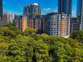 54 Rainey ST 1122, Austin, TX 78701