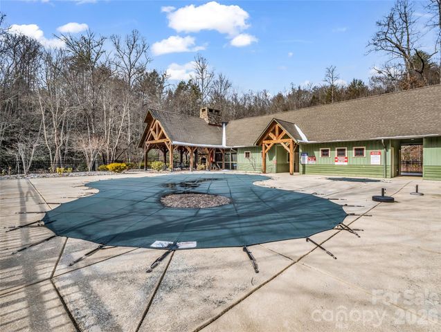 88 Summer Shade Court, Hendersonville, NC 28792