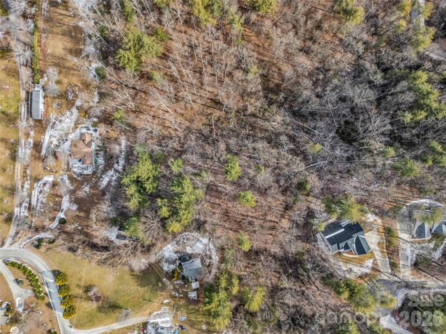 88 Summer Shade Court, Hendersonville, NC 28792