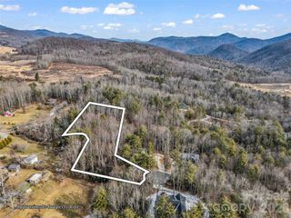 88 Summer Shade Court, Hendersonville, NC 28792