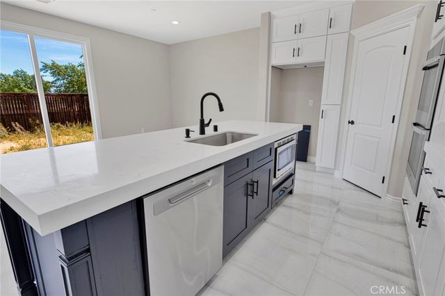 8507 Stockton Avenue, Hesperia, CA 92344