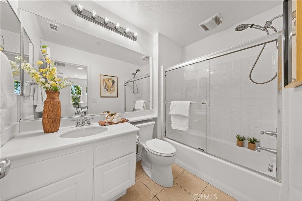 Image 31 of property listing at 40 Trailing Vine, Irvine, CA 92602