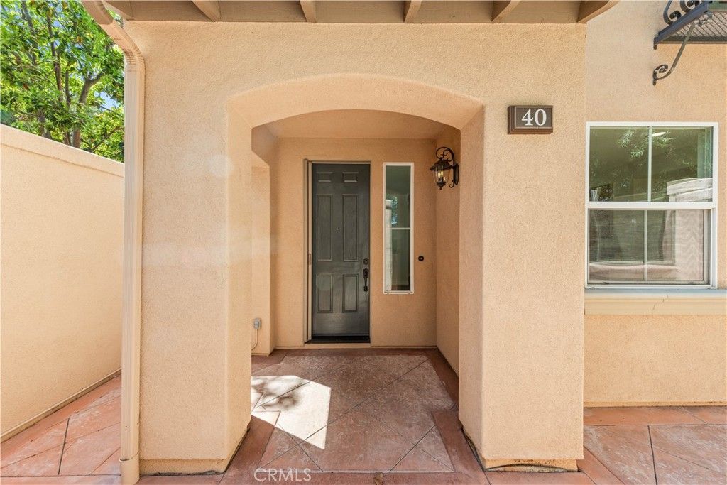 Image 4 of property listing at 40 Trailing Vine, Irvine, CA 92602