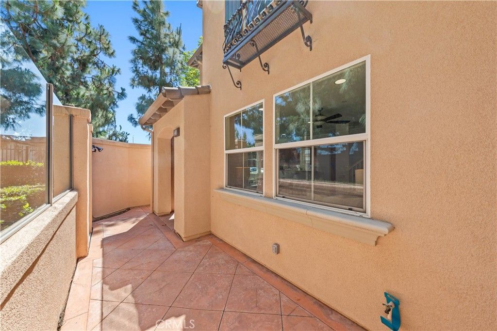 Image 6 of property listing at 40 Trailing Vine, Irvine, CA 92602