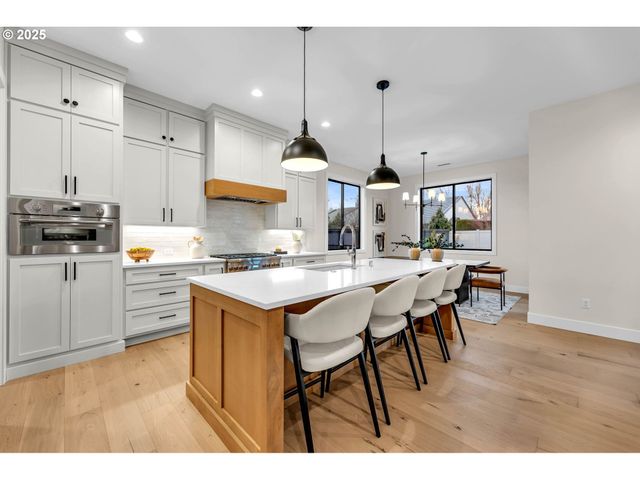 17716 Ne 25th Ct, Ridgefield, WA 98642