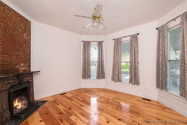 2124 E Oak Street, New Albany, IN 47150