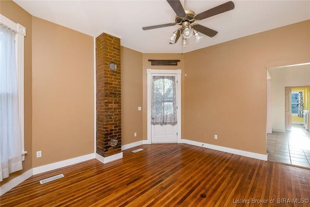 2124 E Oak Street, New Albany, IN 47150