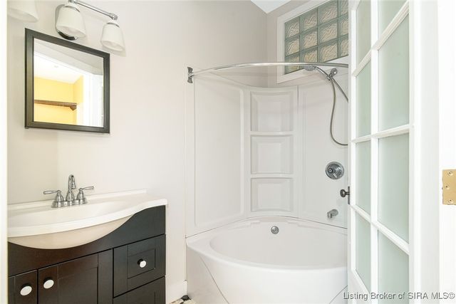 2124 E Oak Street, New Albany, IN 47150