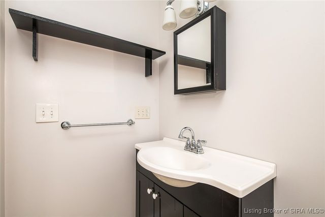 2124 E Oak Street, New Albany, IN 47150