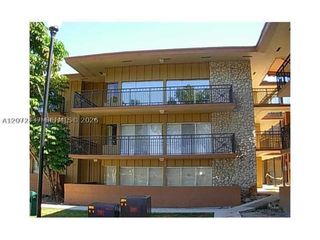 4850 SW 63rd Ter 114, Davie, FL 33314