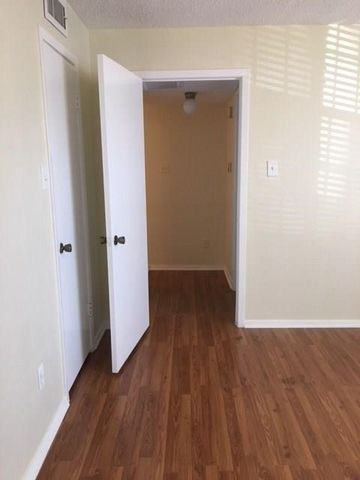 333 Melrose Drive 14C, Richardson, TX 75080