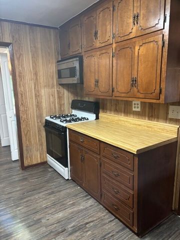 501 Center Street, Whitesboro, TX 76273