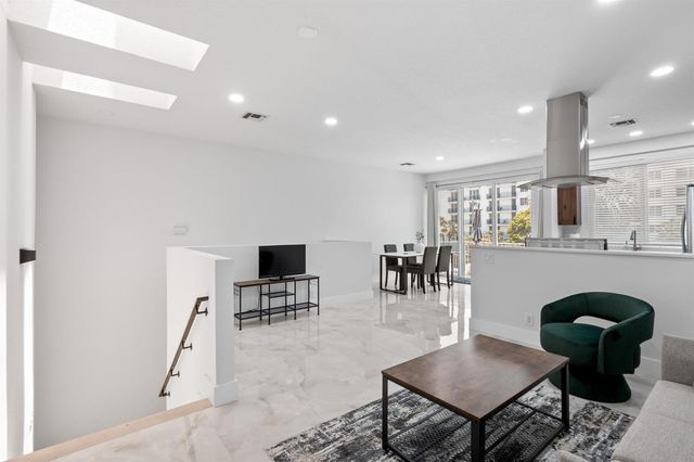 836 SE 20TH Avenue SE, Deerfield Beach, FL 33441